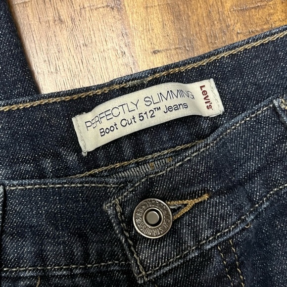 Levi’s Bootcut 512 Slimming Blue Jeans - Picture 5 of 8